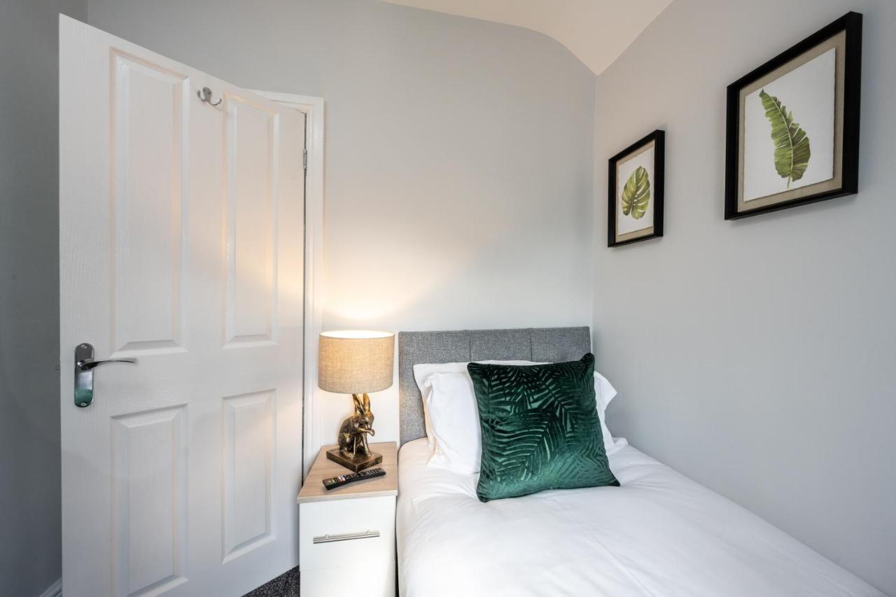 Mulberry House - Luxurious And Modern 4-Bed In Solihull Near Nec,Jlr, Airport, Resorts World, Hs2 Εξωτερικό φωτογραφία